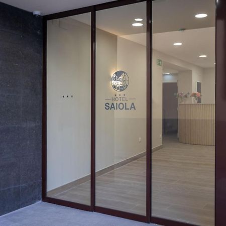 Hotel Saiola カンプロドン エクステリア 写真
